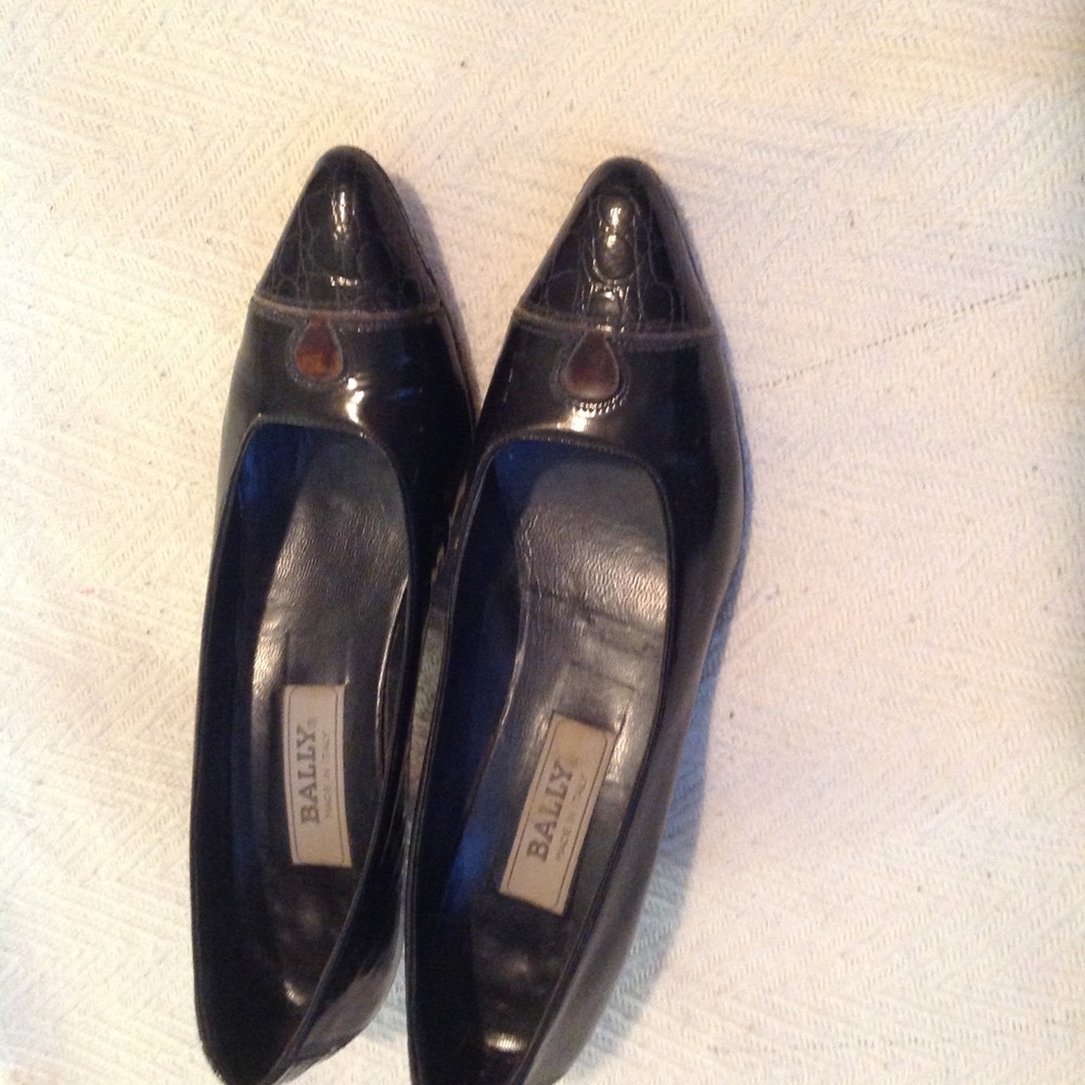 Bally kitten heels